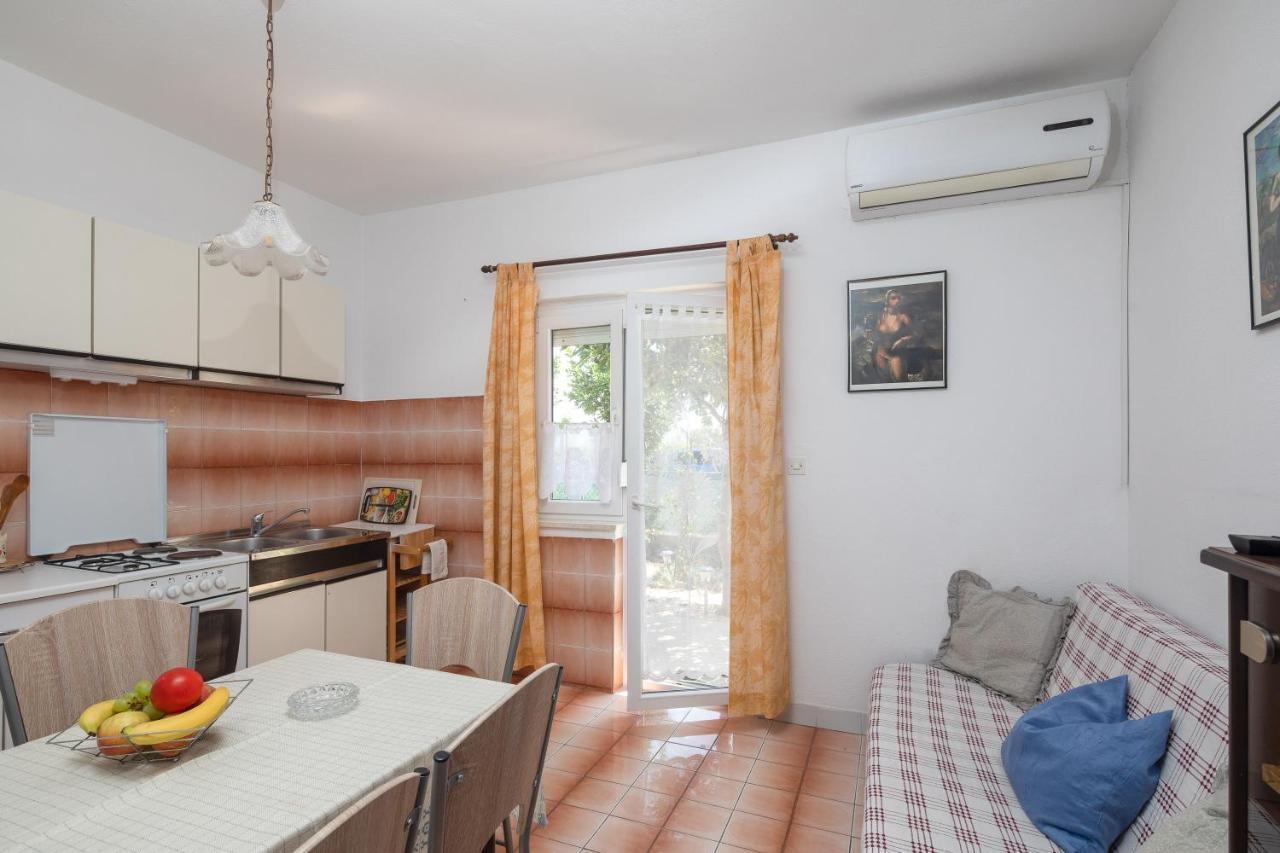 Apartments Near Beach Babic Split Exterior photo