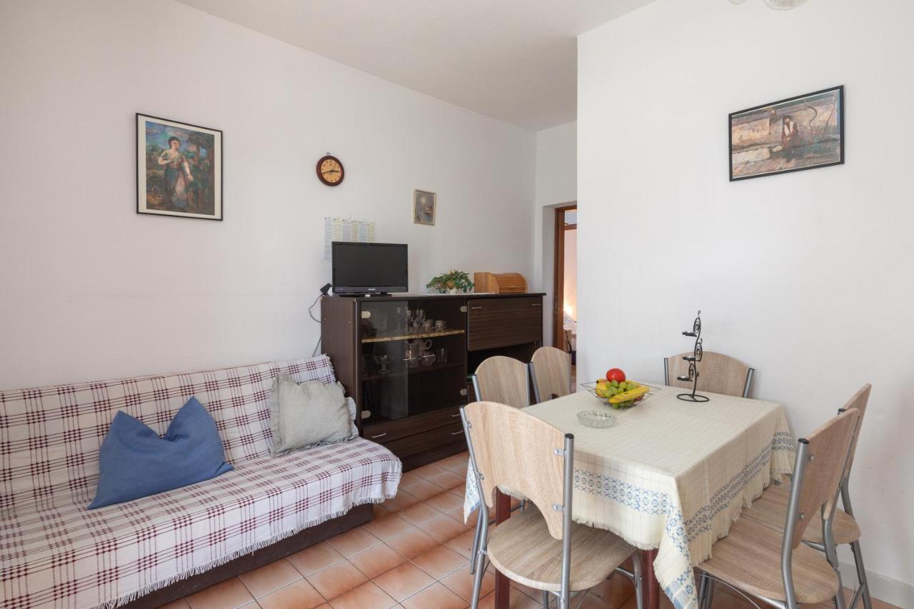 Apartments Near Beach Babic Split Exterior photo