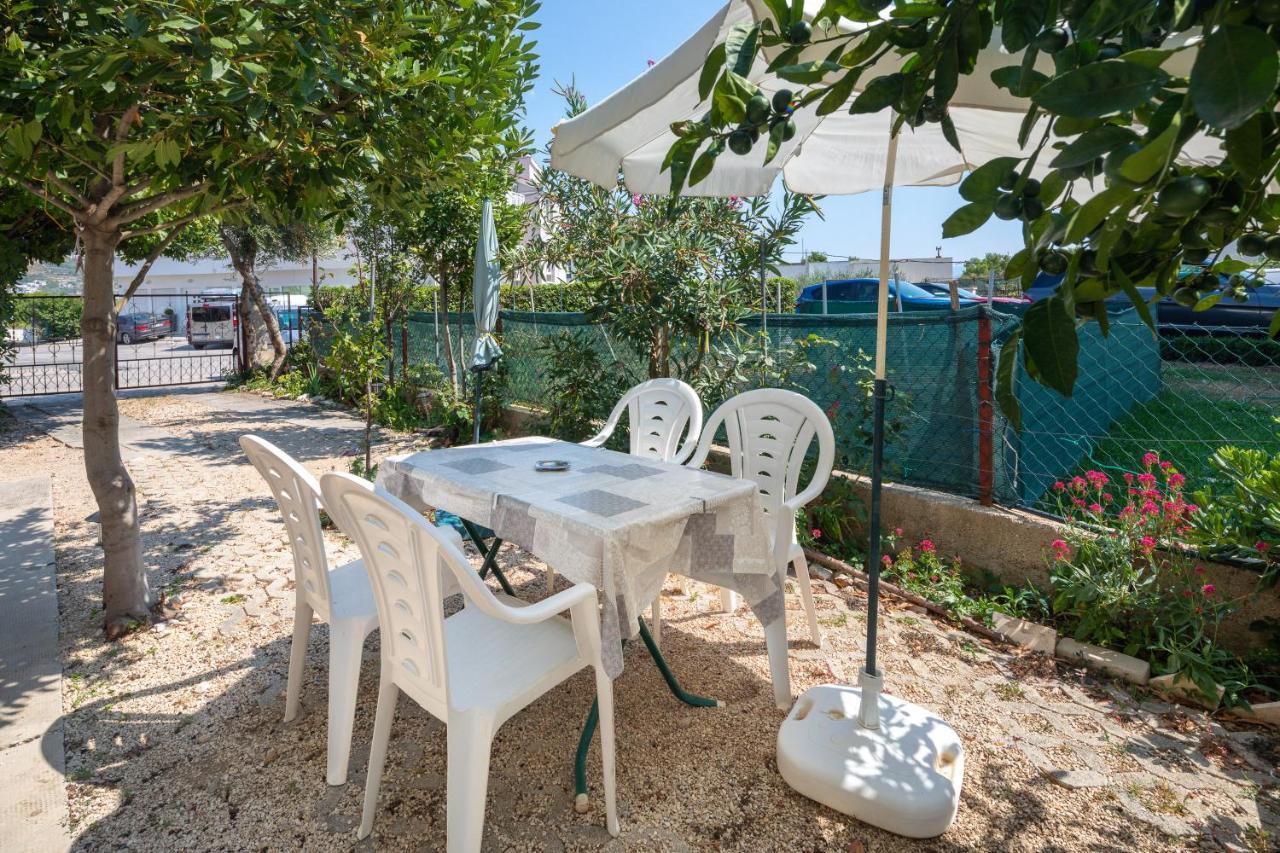Apartments Near Beach Babic Split Exterior photo