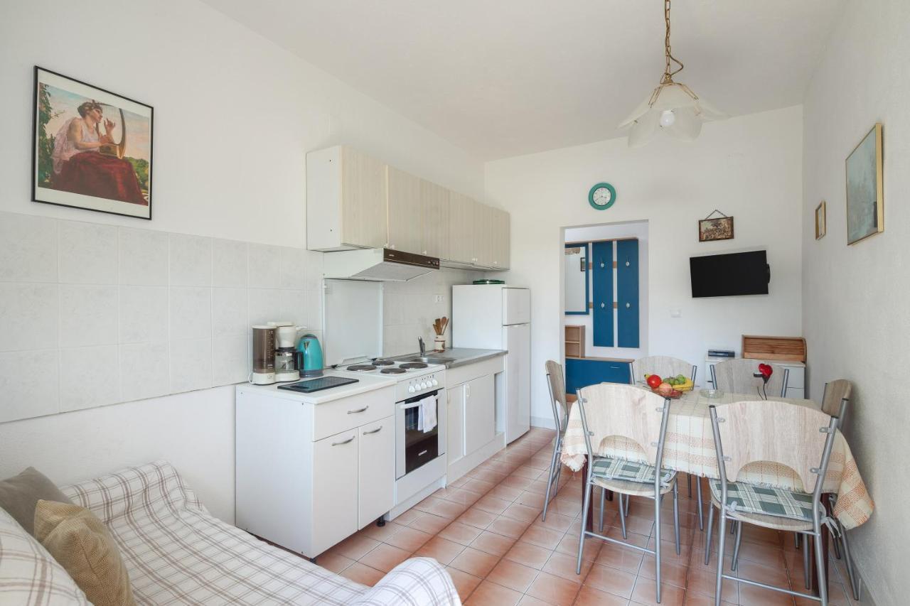 Apartments Near Beach Babic Split Exterior photo